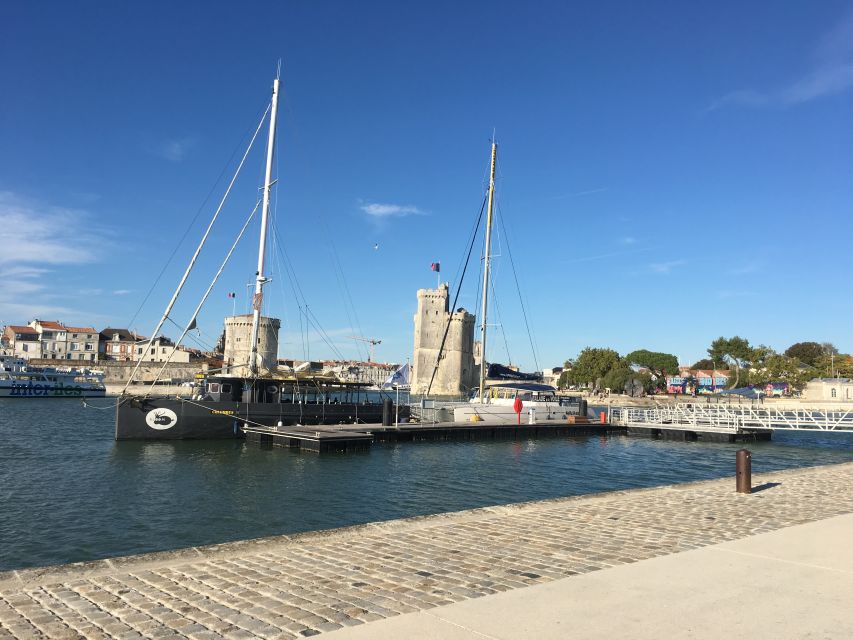 From La Rochelle: Sailing Cruise to Fort Boyard - Passing the islands on the way to Fort Boyard