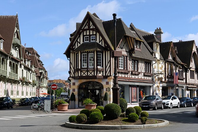 From Le Havre Breathtaking Honfleur and Deauville Shore Excursion - Shared coach or private tour?