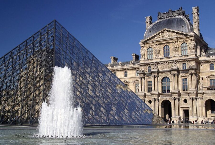 From London: Unescorted Day Trip to Paris - The Seine Cruise and Paris From the Water