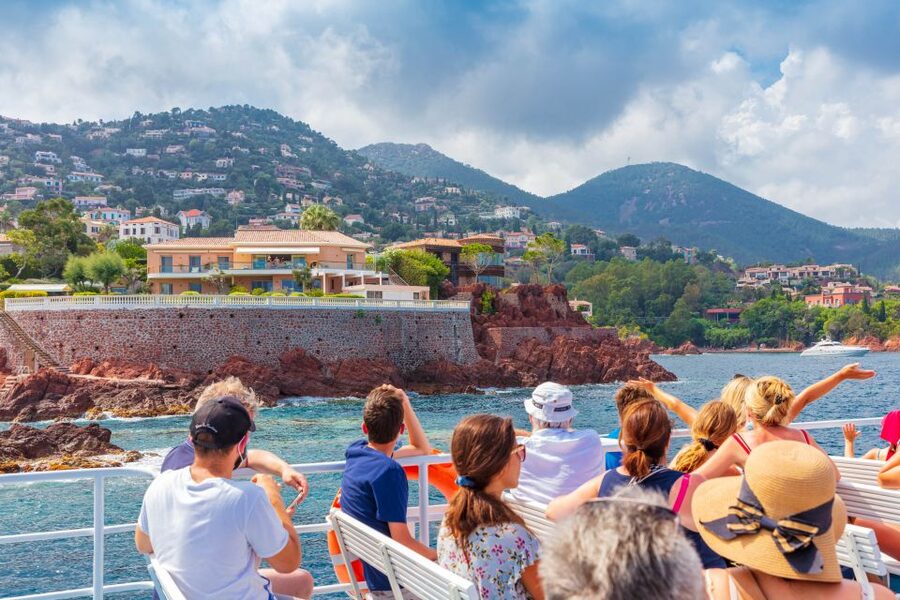 From Mandelieu: Corniche d'Or Sightseeing Cruise with Guide - Is $39 good value?