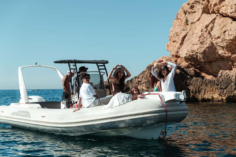 From Marseille: Frioul Islands Boat Tour - A route that mixes coast, villages, and coves