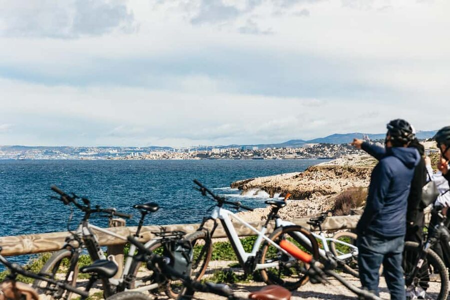 From Marseille: Guided E-Bike Tour to Calanque de Sormiou - The ride back through the massif