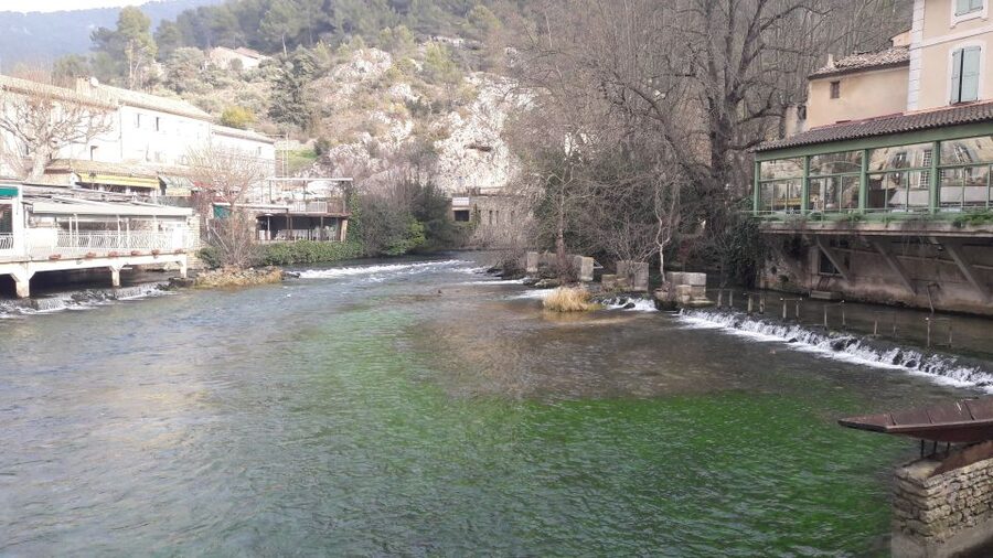 From Marseille: Luberon Market & Villages Full-Day Tour - Saturday adds Apt and its traditional market