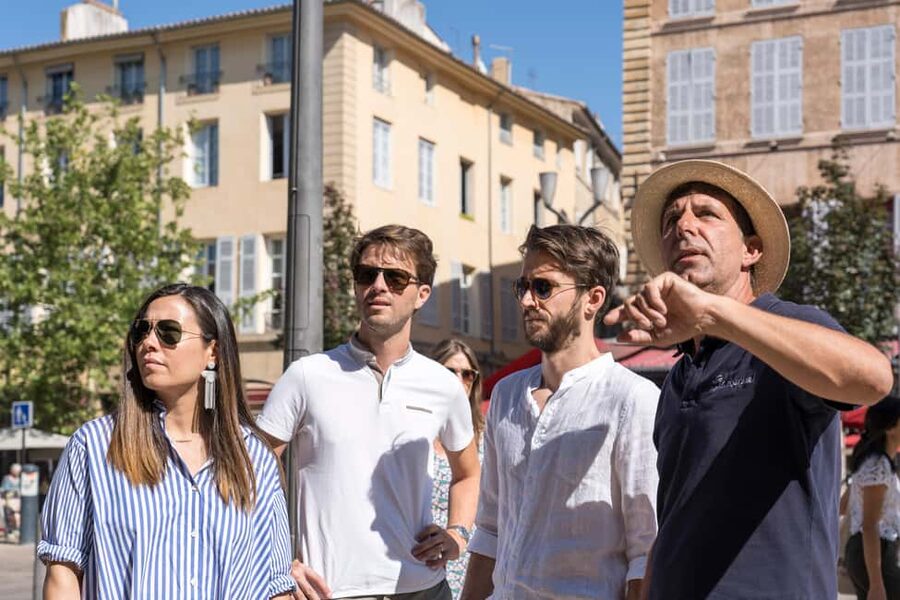 From Marseille: Provence Sightseeing Tour and Wine Tasting - Châteauneuf-du-Pape and the final wine tasting