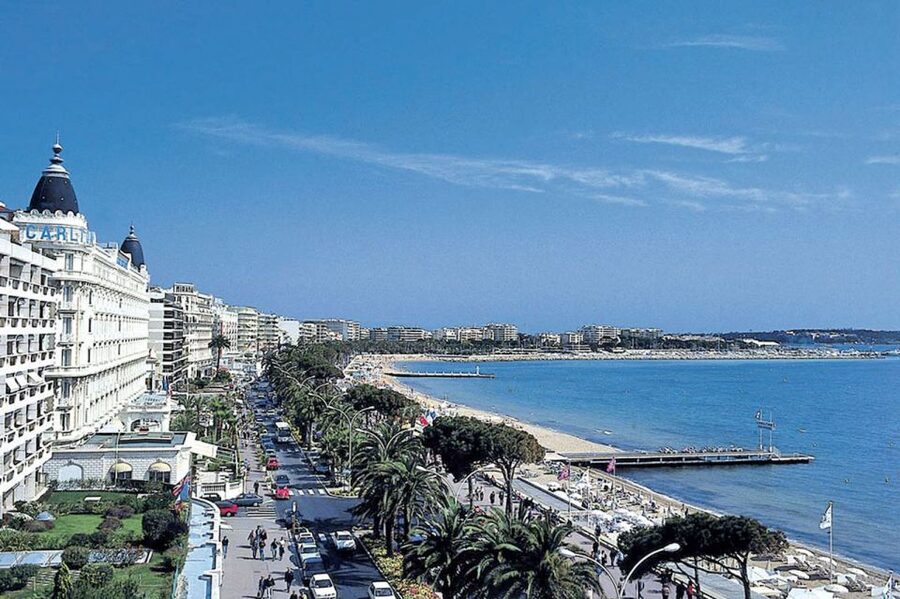 From Nice: Cannes and Antibes Half-day Tour - Cannes and the long sweep of La Croisette