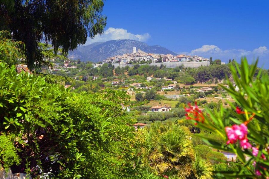 From Nice: Cannes, Antibes & St Paul de Vence Half-Day Tour - The guide can shape the whole experience