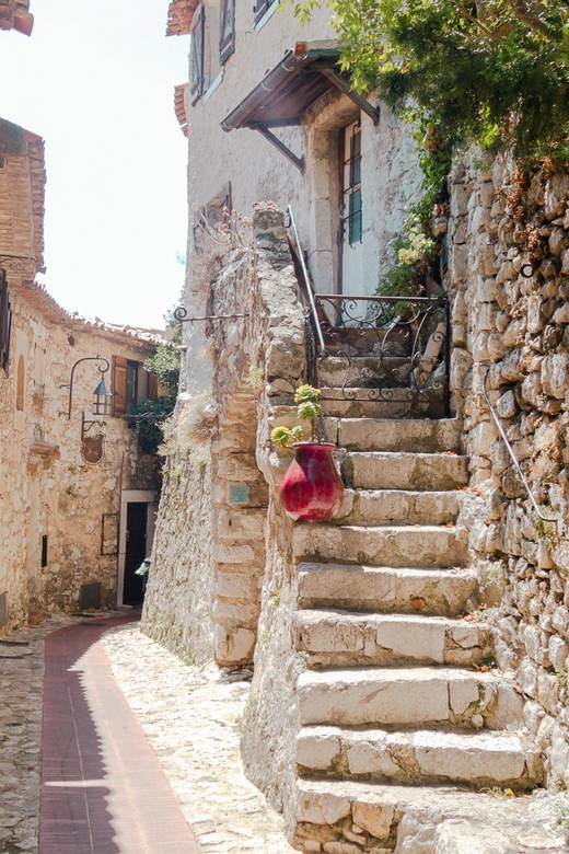 From Nice: Eze, Monaco, and Monte Carlo Half-Day Trip - Èze first, where the hilltop village earns its time