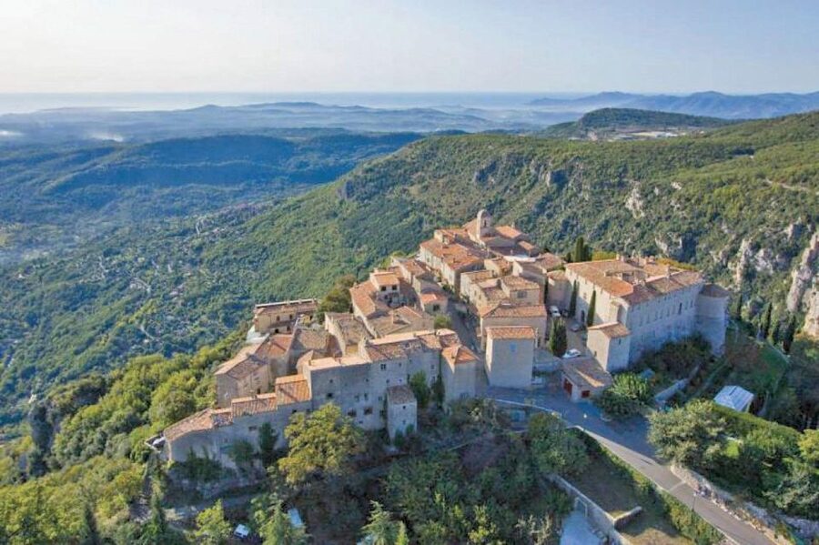 From Nice : Gourdon, St-Paul de Vence, Tourettes & Grasse - A fast route into the hills behind Nice