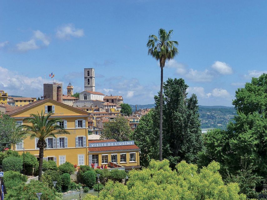 From Nice : Gourdon, St-Paul de Vence, Tourettes & Grasse - Tourrettes-sur-Loup offers a five-minute glimpse