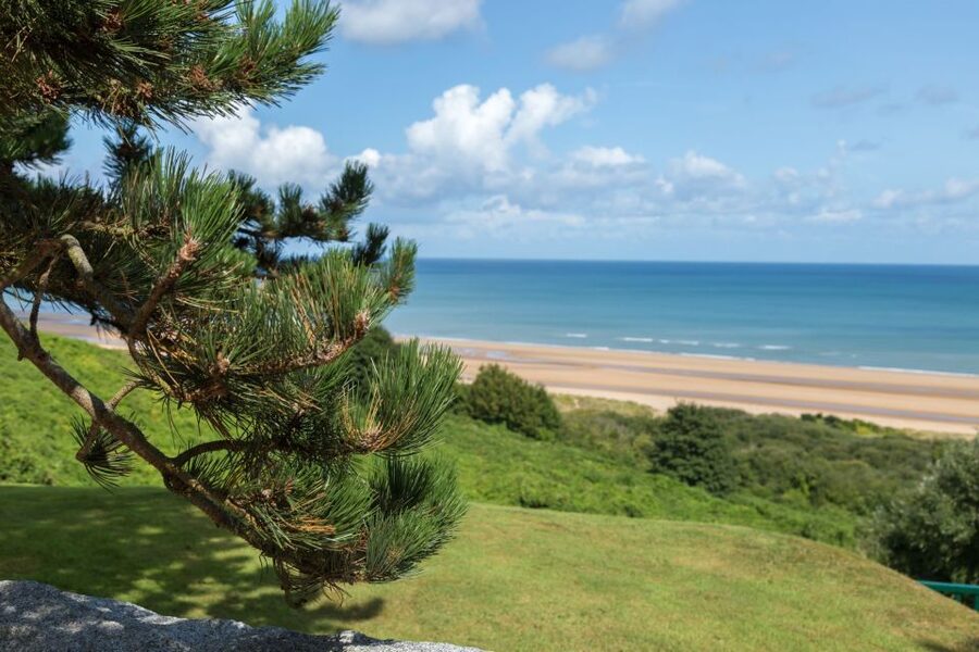 From Paris: 2-Day Normandy & Brittany Tour - Saint-Malo and the Breton coast