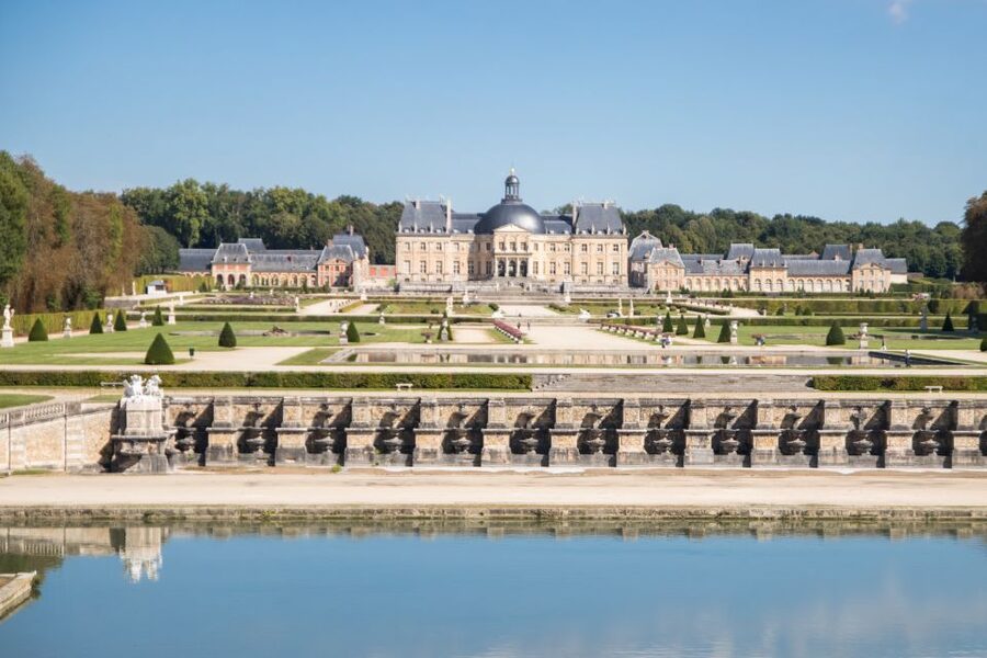 From Paris: Chateau de Fontainebleau & Vaux-Le-Vicomte Tour - Who should book this day trip