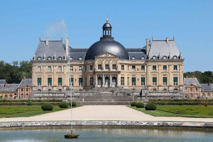 From Paris: Fontainebleau & Vaux-le-Vicomte Private Tour - The story behind Vaux-le-Vicomte