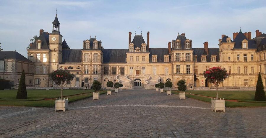From Paris: Fontainebleau & Vaux-le-Vicomte Private Tour - How the timing feels during the eight-hour day