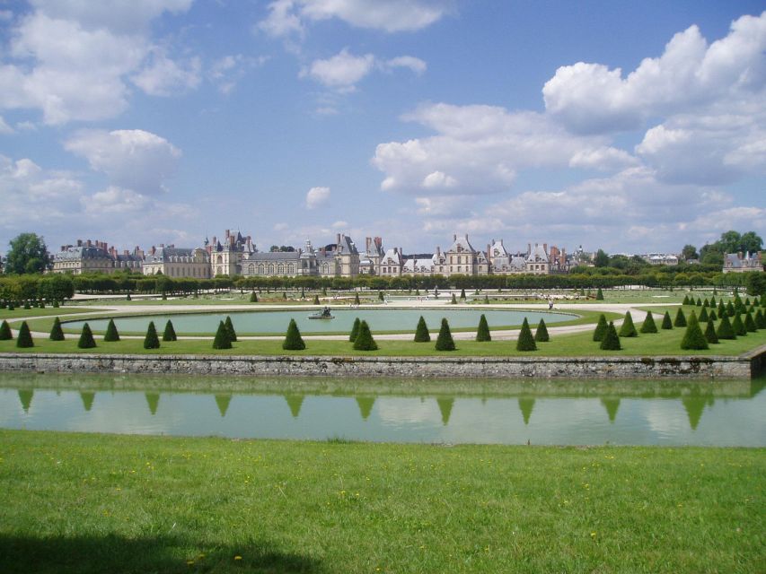 From Paris: Fontainebleau & Vaux-le-Vicomte Private Tour - Leaving Paris by private car