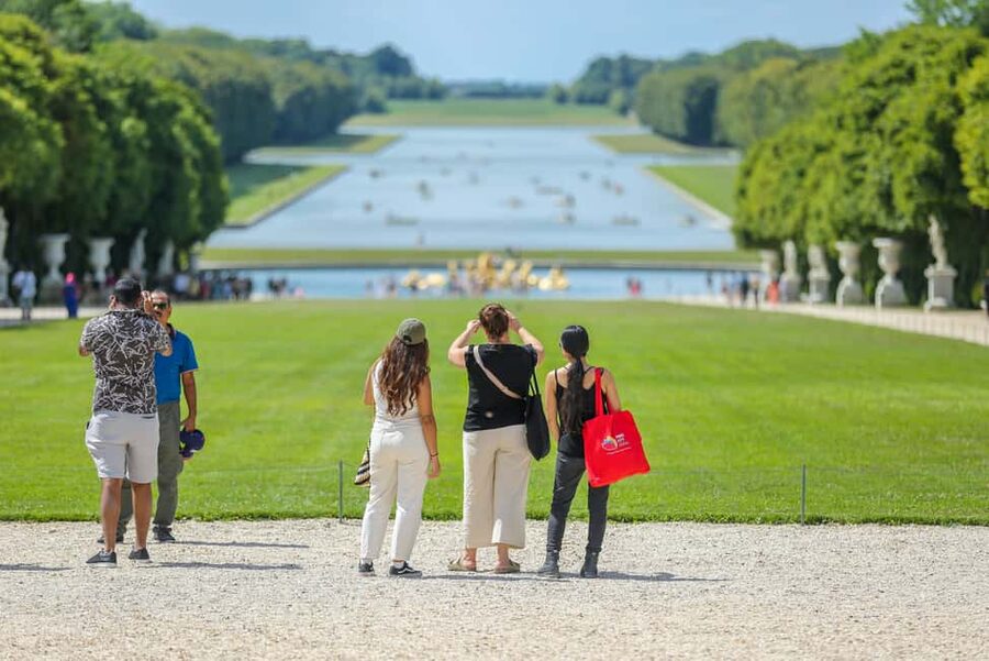 From Paris: Full-Day Guided Tour of Versailles - Key points at a glance