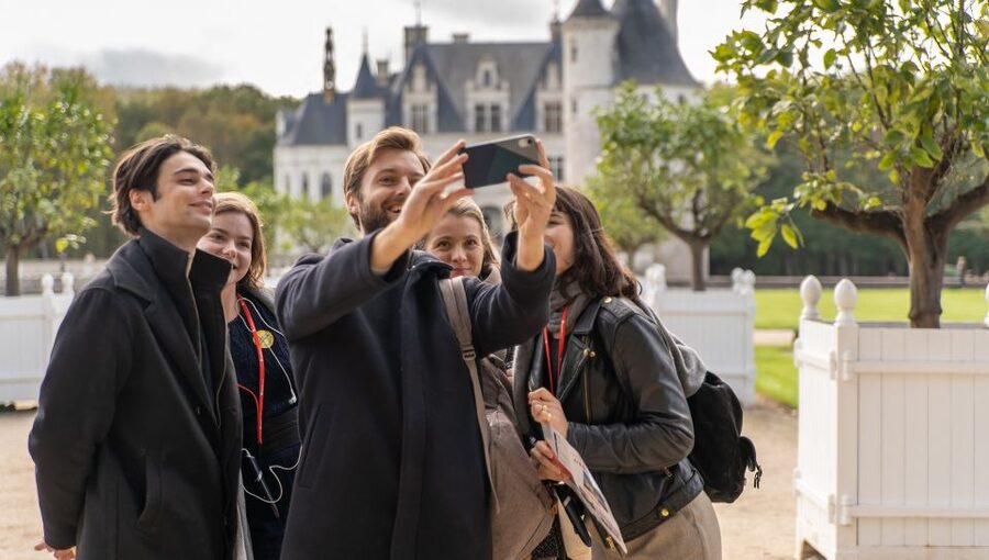 From Paris: Full-Day Loire Valley Chateaux Tour - Chenonceau: the graceful favorite