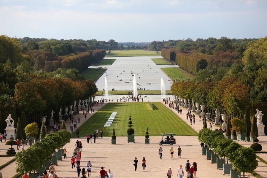 From Paris: Giverny and Versailles Palace Guided Day Trip - Key points at a glance