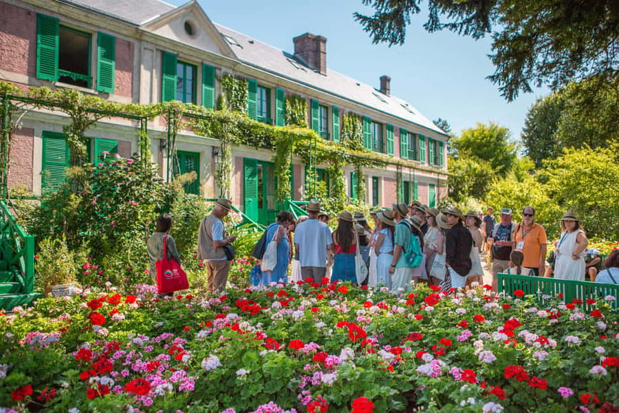 From Paris: Giverny Day Trip with Audio Guide or Live Guide - How Much Time Will You Really Have?