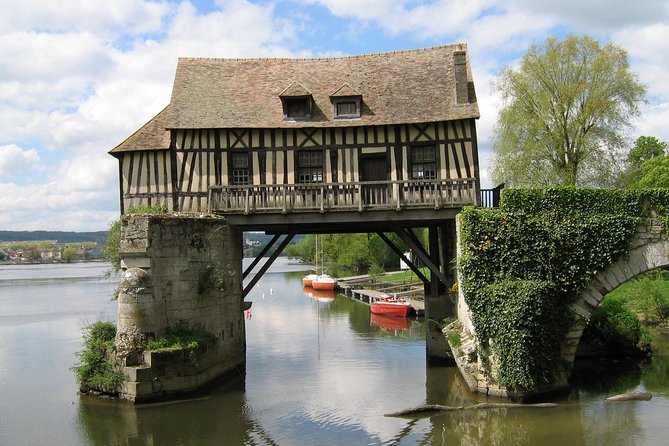 From Paris: Monet Gardens & Giverny Bike Tour with Picnic Stop - Why this day works for Monet fans