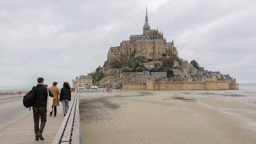 From Paris: Mont St Michel and Loire Valley 2 Day Tour - Chambord and the scale of royal ambition