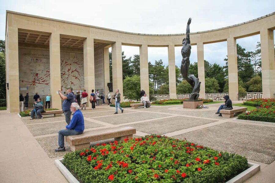 From Paris: Normandy D-Day Beaches Day Trip - The guide can shape the whole day