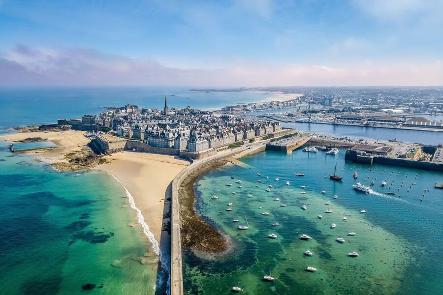 From Paris: Normandy Landing Beaches D-Day Tour by Minibus - Longues-sur-Mer and the Atlantic Wall