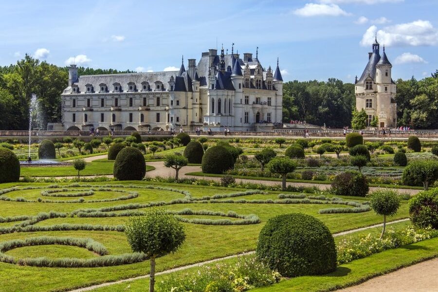 From Paris: Small-Group Tour of Loire Castles - Practical tips for making the day better