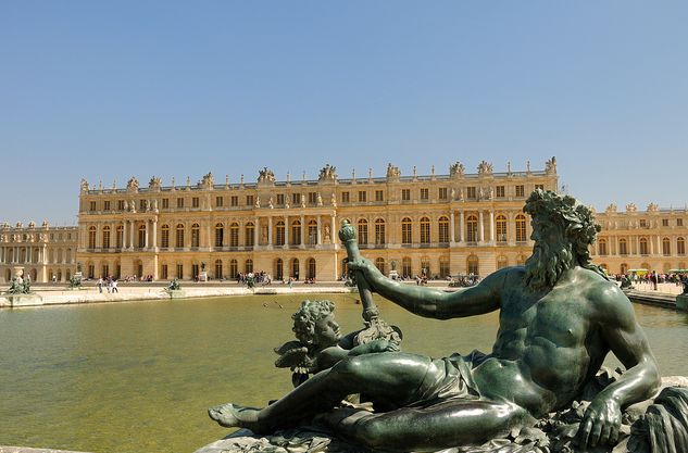 From Paris: Versailles Guided Tour by Deluxe Minibus - The Hall of Mirrors and the Chapel