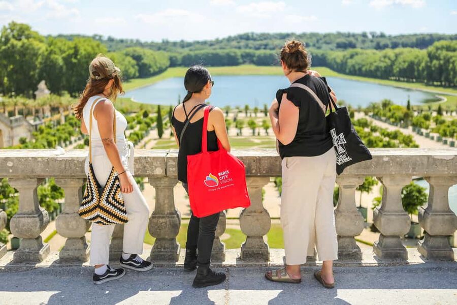 From Paris: Versailles Guided Tour with Skip-the-Line Entry - Key points to know before booking