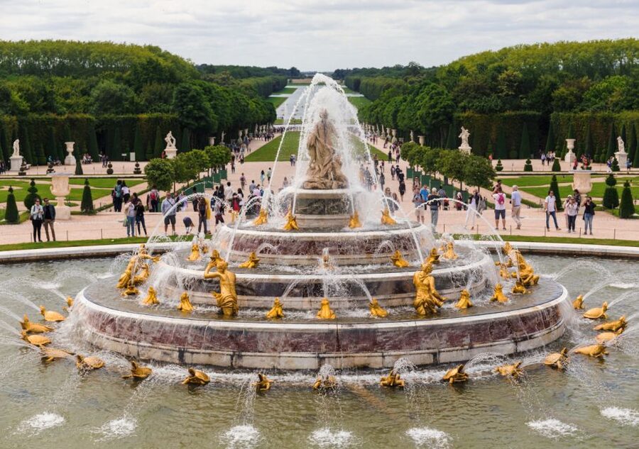 From Paris: Versailles Palace and Gardens Guided Day Trip - Inside the Palace: Chapel, Apartments, and State Rooms