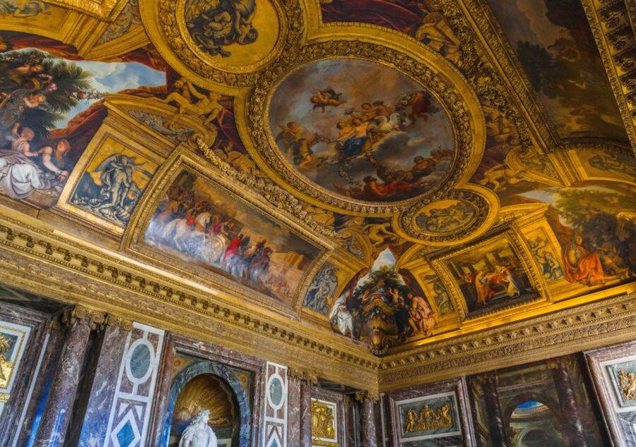 From Paris: Versailles Palace and Gardens Guided Day Trip - A First Look at the Gardens