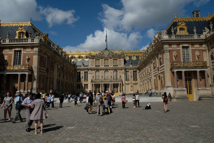 From Paris: Versailles Palace and Gardens Guided Day Trip - What the Four-Hour Schedule Feels Like