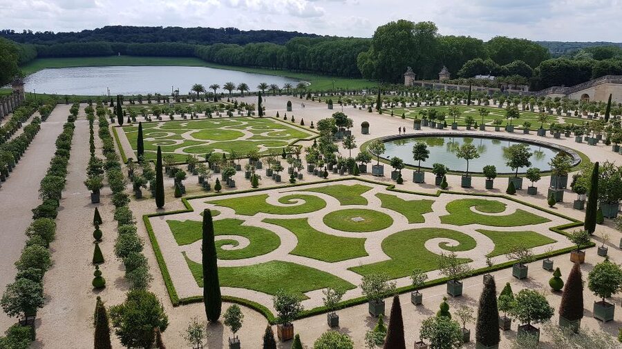 From Paris: Versailles Palace and Gardens Guided Experience - Why the gardens are the heart of this Versailles visit