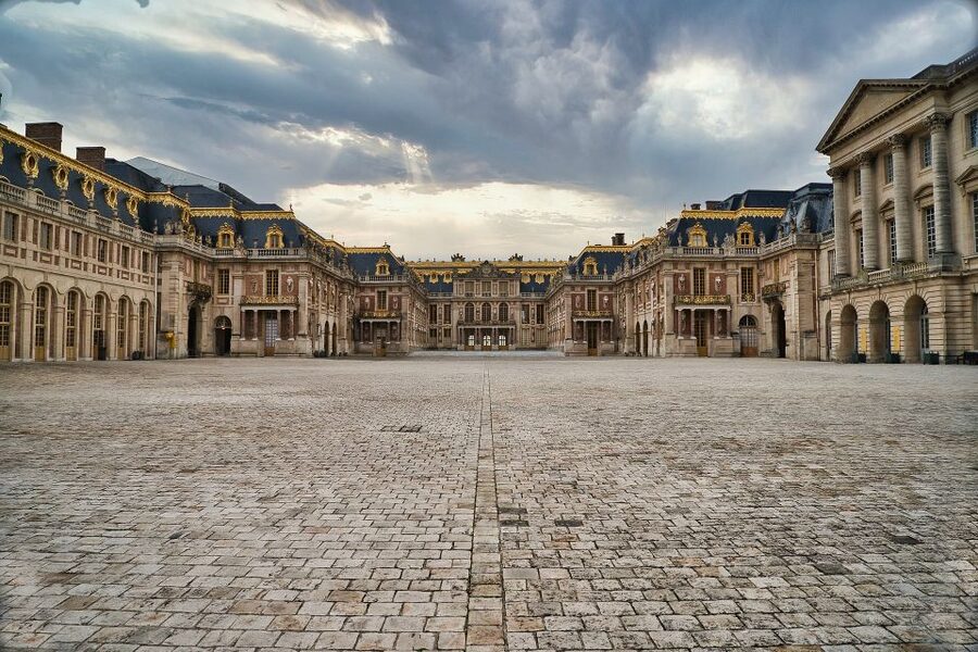 From Paris: Versailles Palace and Gardens Guided Experience - What the $71 price really covers