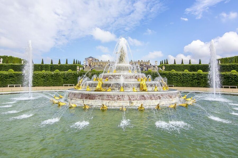 From Paris: Versailles Palace & Gardens with Transportation - Who should book this Versailles trip?