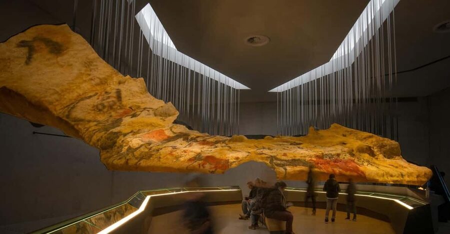 From Sarlat-la-Canéda: Lascaux IV and Cave Art Full-Day Tour - Why this Dordogne day works so well