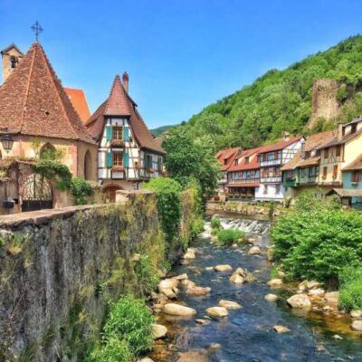 Medieval Villages & Wine Tasting Day Trip