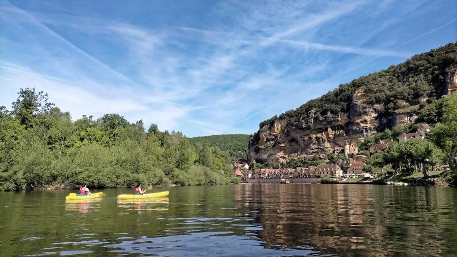 From Vitrac: Dordogne River Canoe Rental - What the paddling is really like