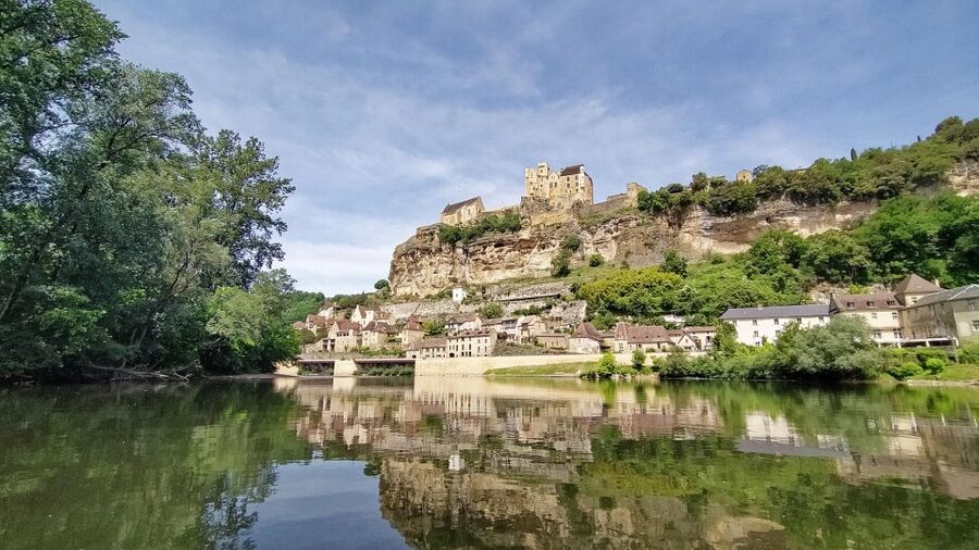 From Vitrac: Dordogne River Canoe Rental - Swimming, picnics, and wildlife