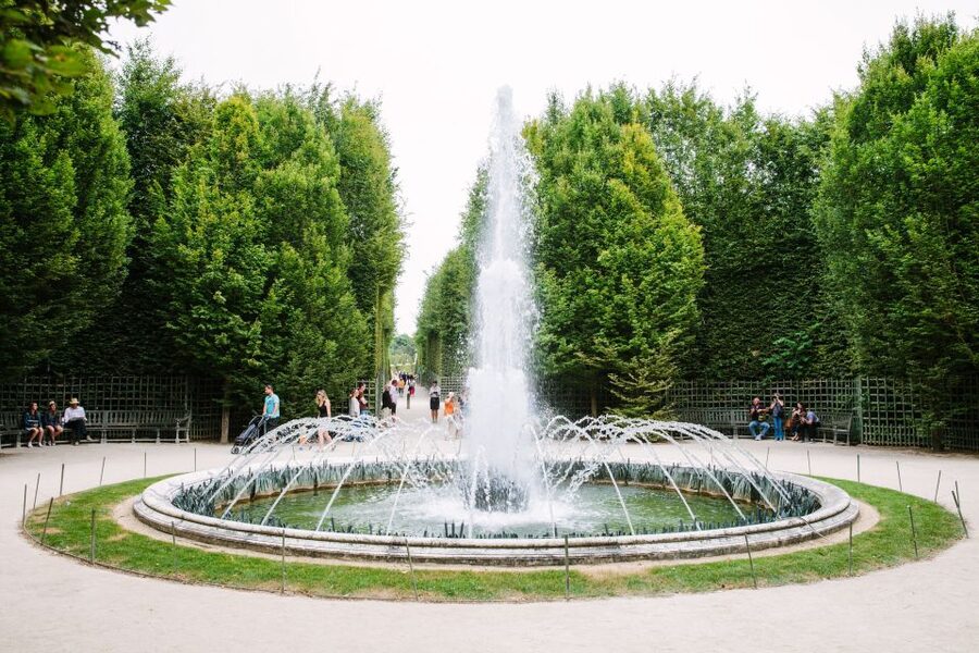 Gardens of Versailles Walking Tour & Palace Entry - Cancellation and booking details