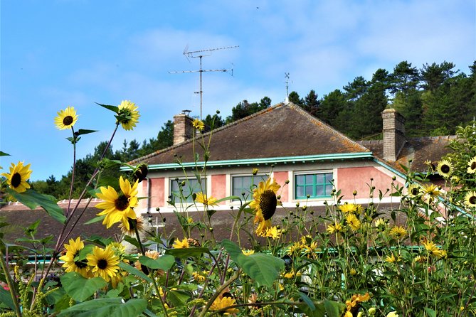 Giverny Monet House and Gardens Skip the line Walking tour - The Japanese bridge and lily ponds