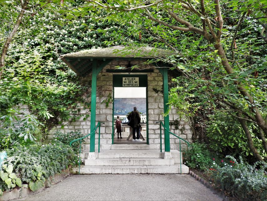 Giverny: Monet’s House and Gardens Skip-the-Line Tour - Key points to know before booking