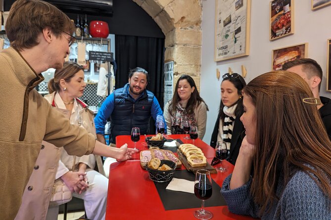 Gourmet tour of Presqu’île & Vieux Lyon 4 hours - meal included - Five tastings turn a sightseeing walk into lunch
