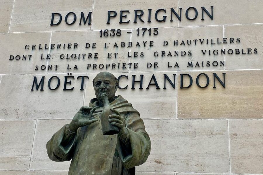 Grand Vintage Private Champagne Moet Chandon Veuve Clicquot - What $808 Per Person Really Buys