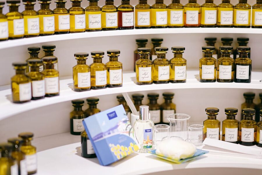 Grasse: Perfume Making Class and Fragonard Factory Tour - Planning your visit to La Fabrique des Fleurs