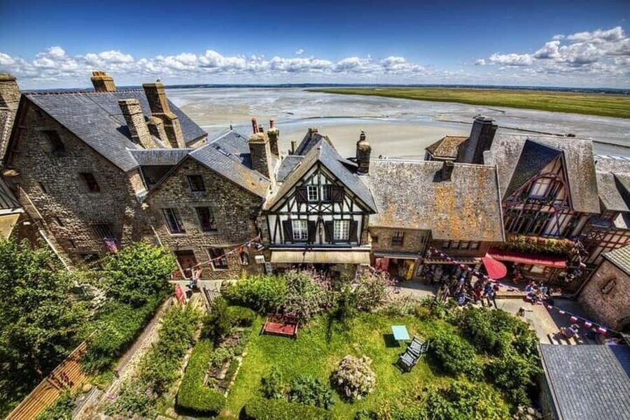 Group Visit to Mont Saint-Michel: A Shared Historic Journey - Key points at a glance