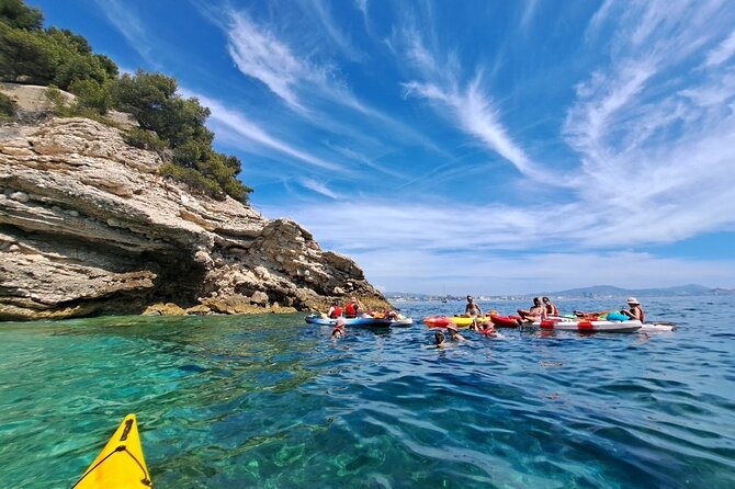Guided kayak excursion in creeks - The cove swim and clear Mediterranean water