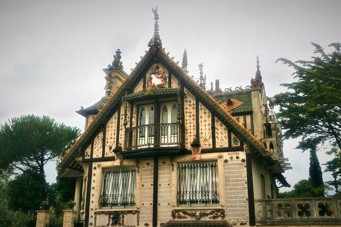 Guided Tour in an Old Convertible Car on the Côte de Nacre - Douvres-la-Délivrande and the stories behind its buildings