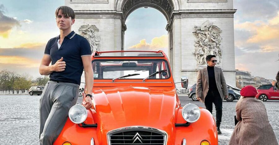 Guided Tour of Paris in Classic Convertible - Why a Citroën 2CV changes the Paris tour