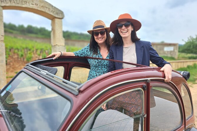 Half-day guided tour on the Burgundy wine Route in a classic car - A Citroën 2CV is the right vehicle for Burgundy